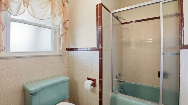 1401 Kefauver St, Manchester, TN 37355