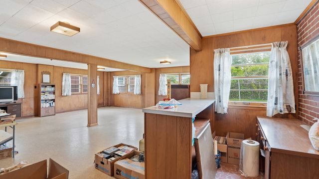 1401 Kefauver St, Manchester, TN 37355