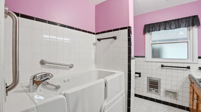 1401 Kefauver St, Manchester, TN 37355