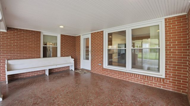 1401 Kefauver St, Manchester, TN 37355