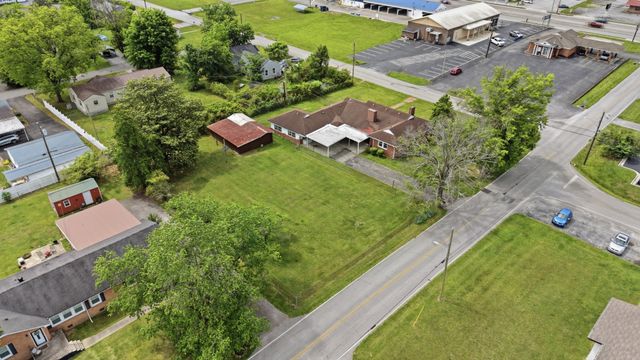 1401 Kefauver St, Manchester, TN 37355
