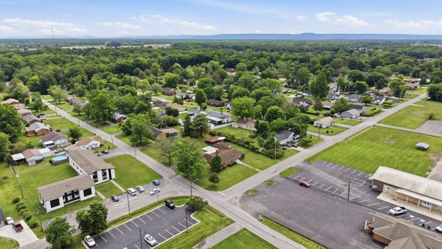 1401 Kefauver St, Manchester, TN 37355