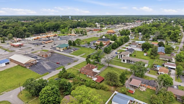 1401 Kefauver St, Manchester, TN 37355