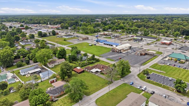 1401 Kefauver St, Manchester, TN 37355
