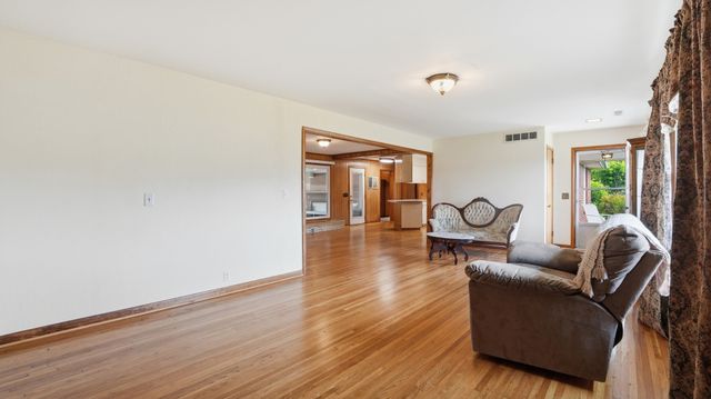 1401 Kefauver St, Manchester, TN 37355