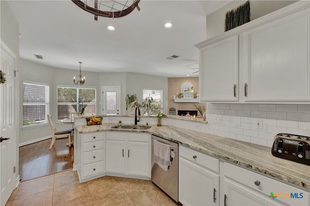 917 Rio Verde, New Braunfels, TX 78130