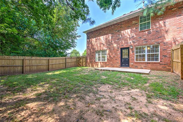 1662 & 1664 Evening Shade Drive, Fayetteville, AR 72703