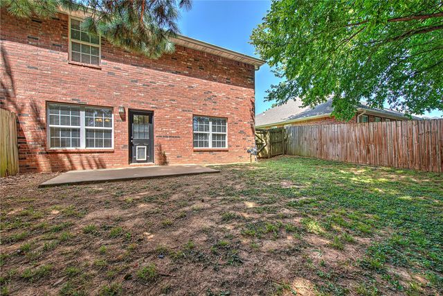 1662 & 1664 Evening Shade Drive, Fayetteville, AR 72703