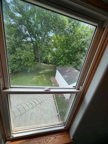 1015 12th Street N, Fargo, ND 58102