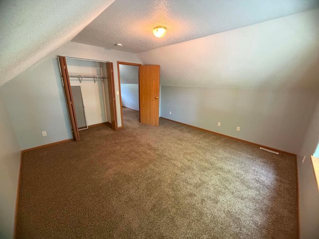 1015 12th Street N, Fargo, ND 58102