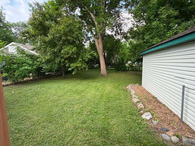 1015 12th Street N, Fargo, ND 58102