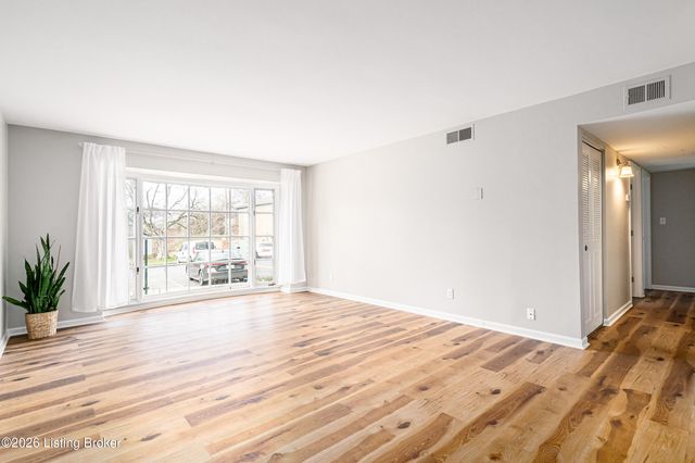 411 Highwood Dr, Louisville, KY 40206