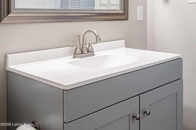 411 Highwood Dr, Louisville, KY 40206