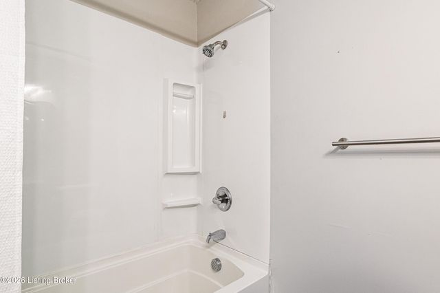 411 Highwood Dr, Louisville, KY 40206