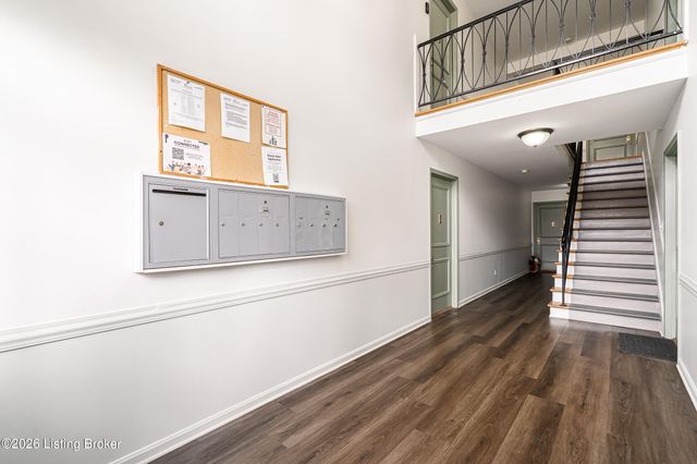 411 Highwood Dr, Louisville, KY 40206