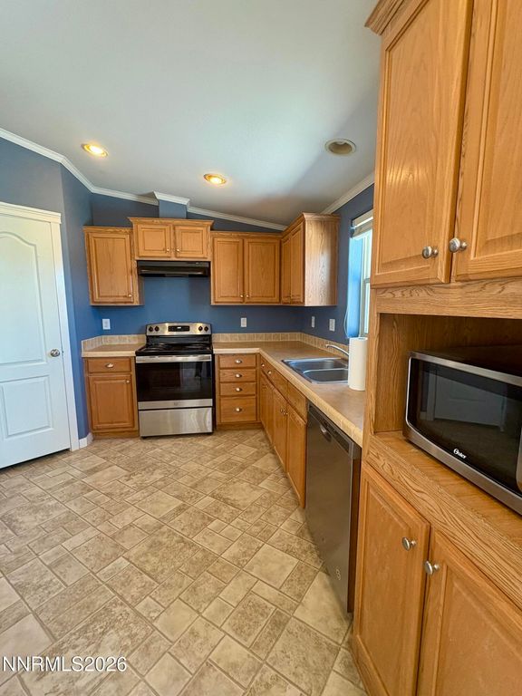 Image 11 of property listing at 575 N Meridian Road, Lovelock, NV 89419