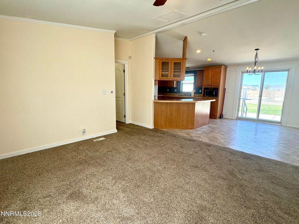 Image 5 of property listing at 575 N Meridian Road, Lovelock, NV 89419