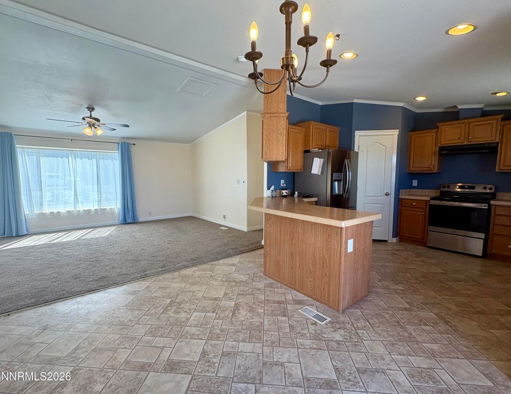 Image 8 of property listing at 575 N Meridian Road, Lovelock, NV 89419