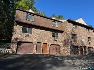 143 Pine Hill Road 2E, Thomaston, CT 06787