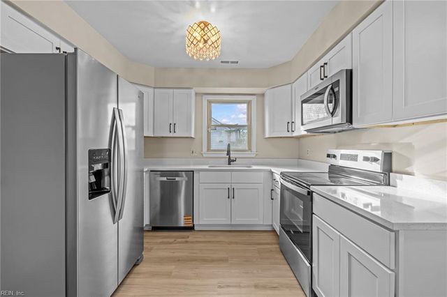 3812 Hazel CT, Virginia Beach, VA 23456