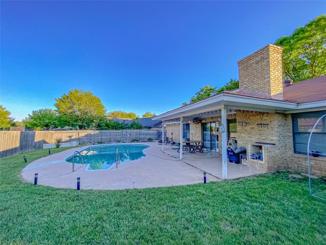 7709 John Carroll Drive, Abilene, TX 79606