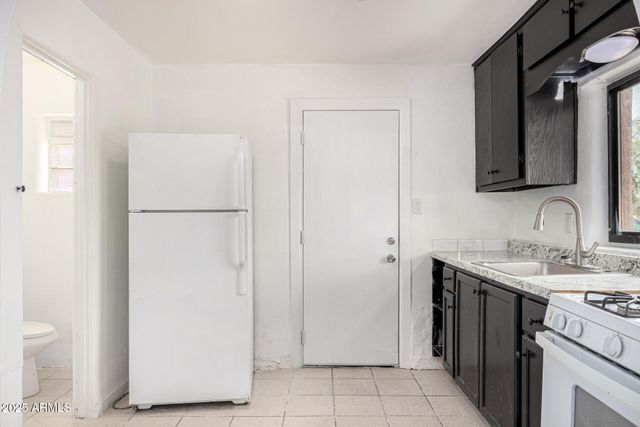 9033 N 11TH Street, Phoenix, AZ 85020