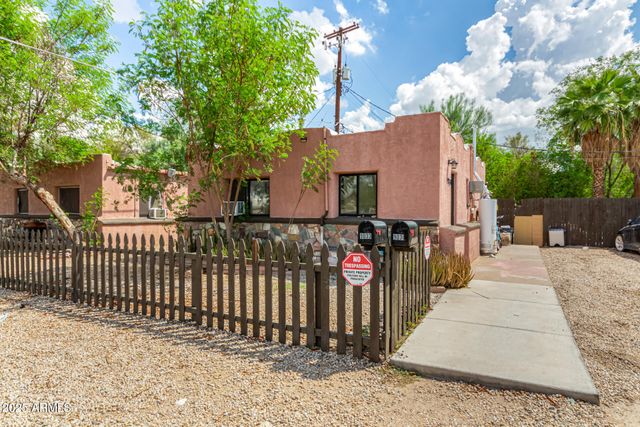 9033 N 11TH Street, Phoenix, AZ 85020