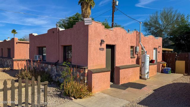 9033 N 11TH Street, Phoenix, AZ 85020