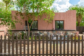 9033 N 11TH Street, Phoenix, AZ 85020