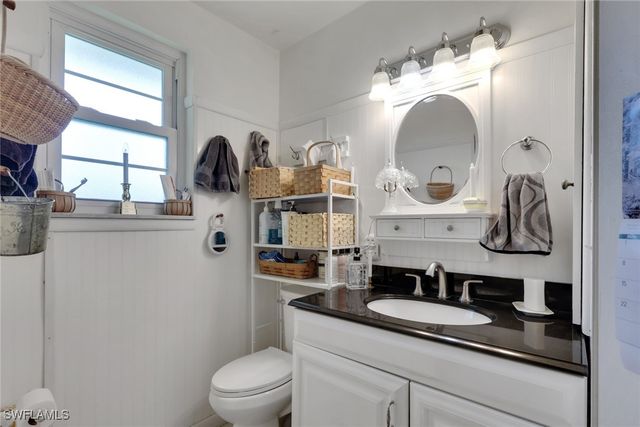 605 101st AVE N, Naples, FL 34108