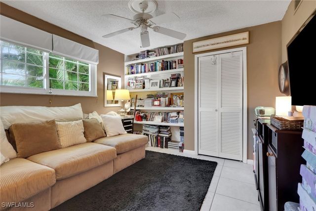 605 101st AVE N, Naples, FL 34108