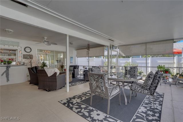 605 101st AVE N, Naples, FL 34108