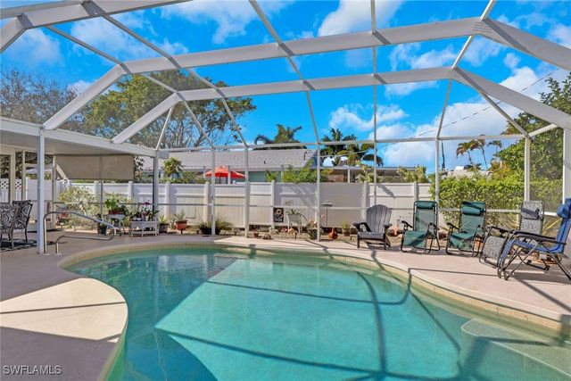 605 101st AVE N, Naples, FL 34108