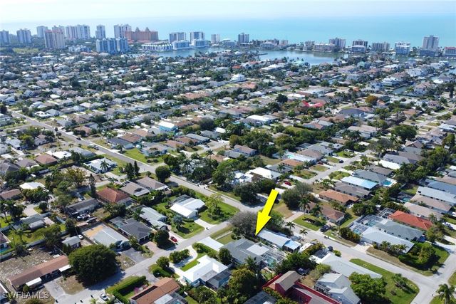 605 101st AVE N, Naples, FL 34108