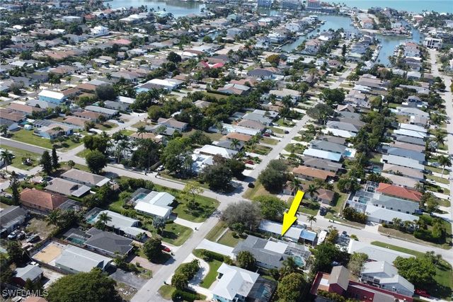 605 101st AVE N, Naples, FL 34108