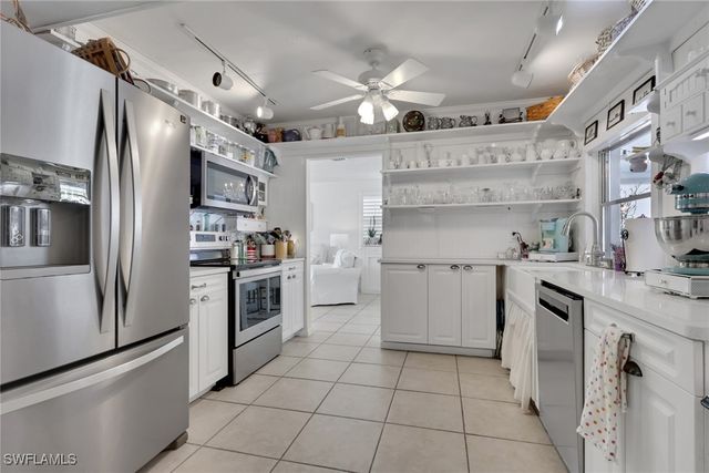 605 101st AVE N, Naples, FL 34108