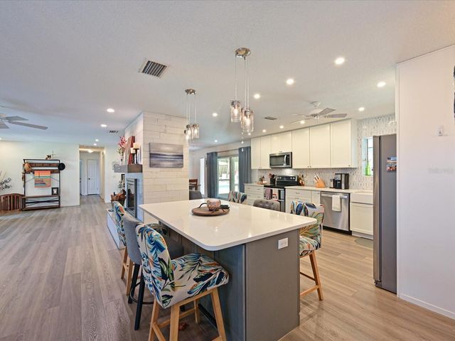1511 89TH STREET NW, Bradenton, FL 34209