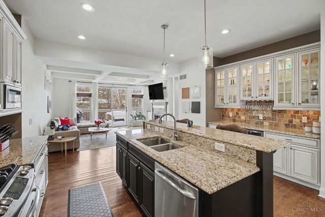 633 Athens Avenue, Cincinnati, OH 45226