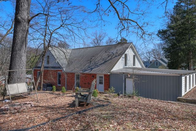 301 Westwood Dr, Mcminnville, TN 37110