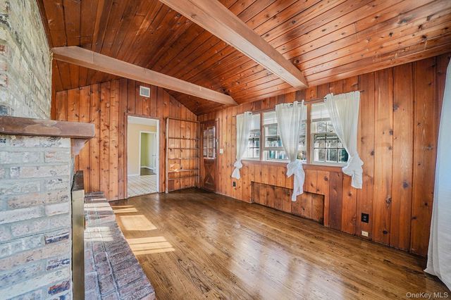 91 Tower Street, Sayville, NY 11782