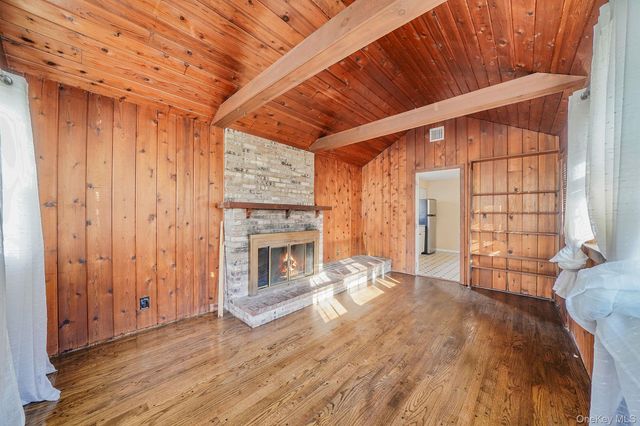 91 Tower Street, Sayville, NY 11782