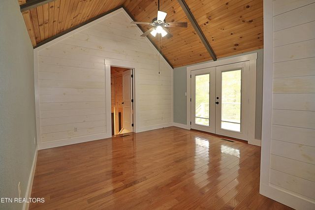 253 Hilltop Drive, Oneida, TN 37841