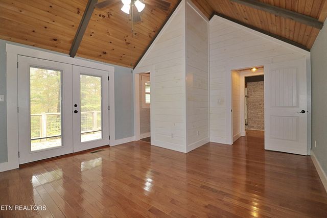 253 Hilltop Drive, Oneida, TN 37841