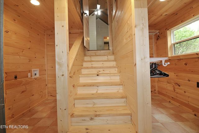 253 Hilltop Drive, Oneida, TN 37841