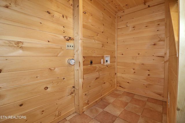 253 Hilltop Drive, Oneida, TN 37841