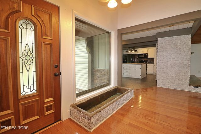 253 Hilltop Drive, Oneida, TN 37841