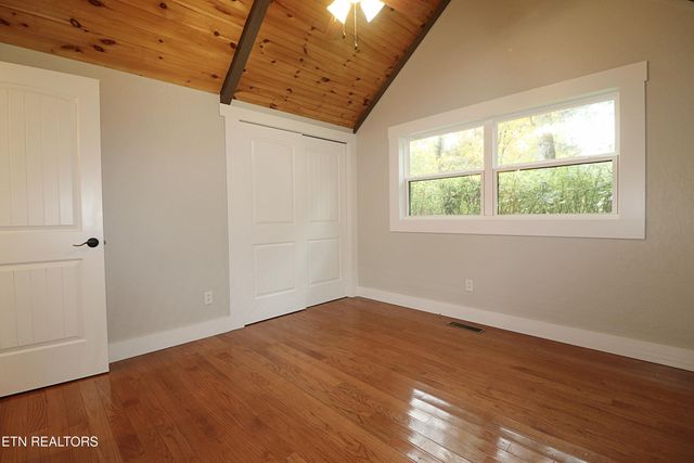 253 Hilltop Drive, Oneida, TN 37841