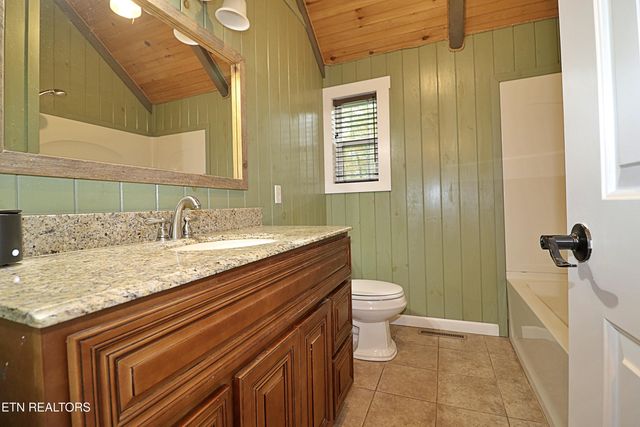 253 Hilltop Drive, Oneida, TN 37841