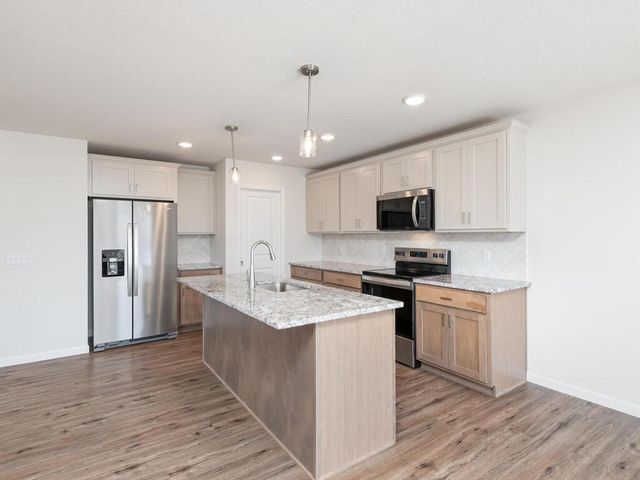 501 Tanner Drive, Waverly, MN 55390