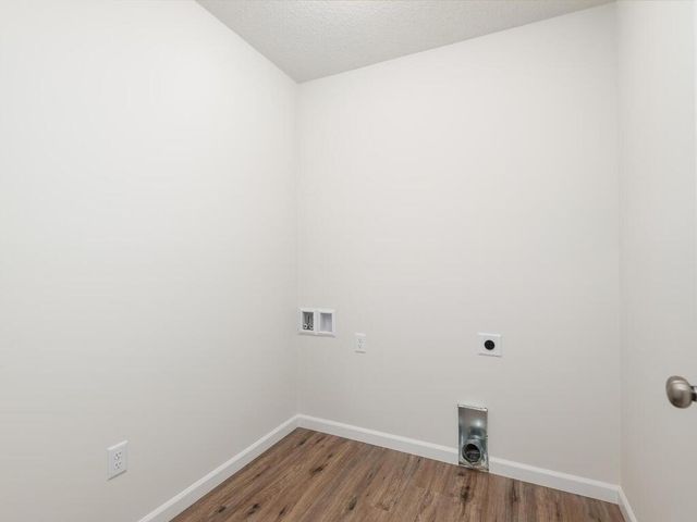 501 Tanner Drive, Waverly, MN 55390